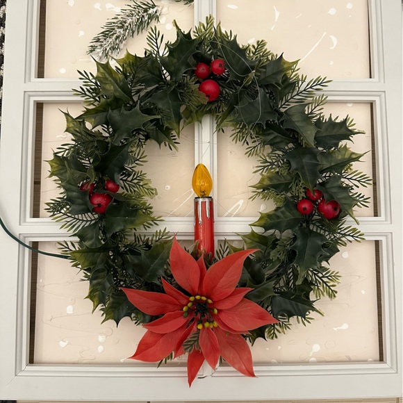 Vintage Christmas Wreath - Picture 7 of 16